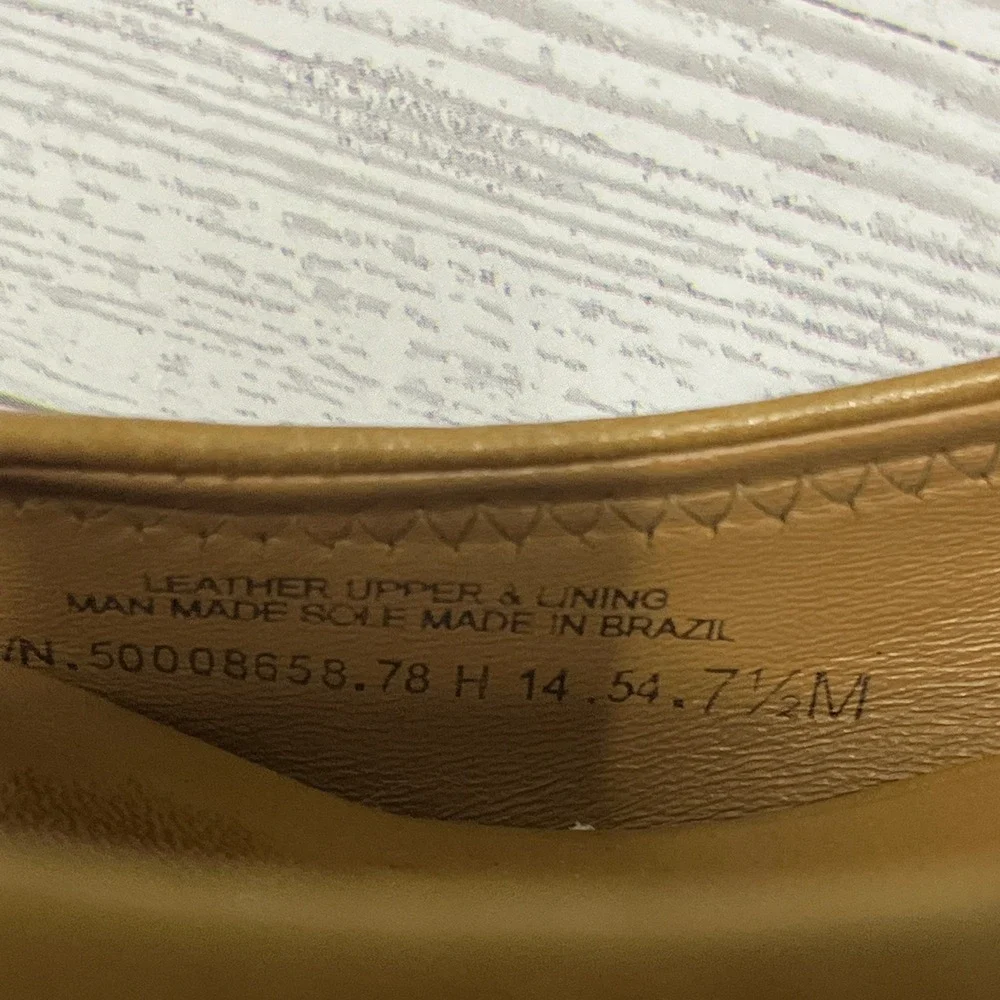 Tory Burch Sally Tan Pebbled Leather Wedge Pumps Logo Medallion 7.5M 50008658.78